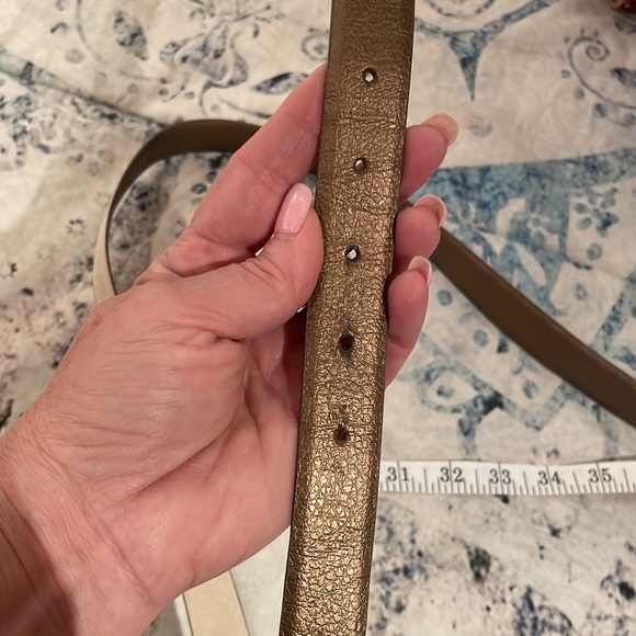 Chicos leather belt in bronze with rhinestone buckle. Size medium - Picture 6 of 7